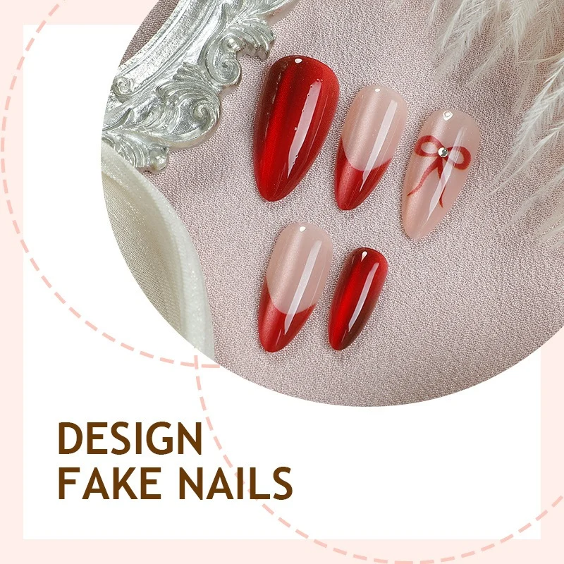 Glamouröses Kunstnagelset mit Glitzer-Effekten und eleganten Bogenmotiven Karnz