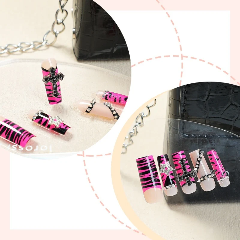 Kunstnagelset mit auffälligen Tier- und Glitzermustern Karnz