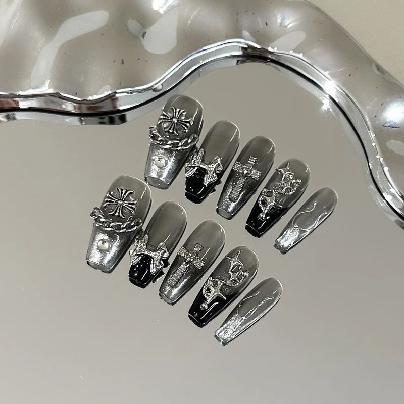 Künstlerisches gotisches Drucknagel-Set