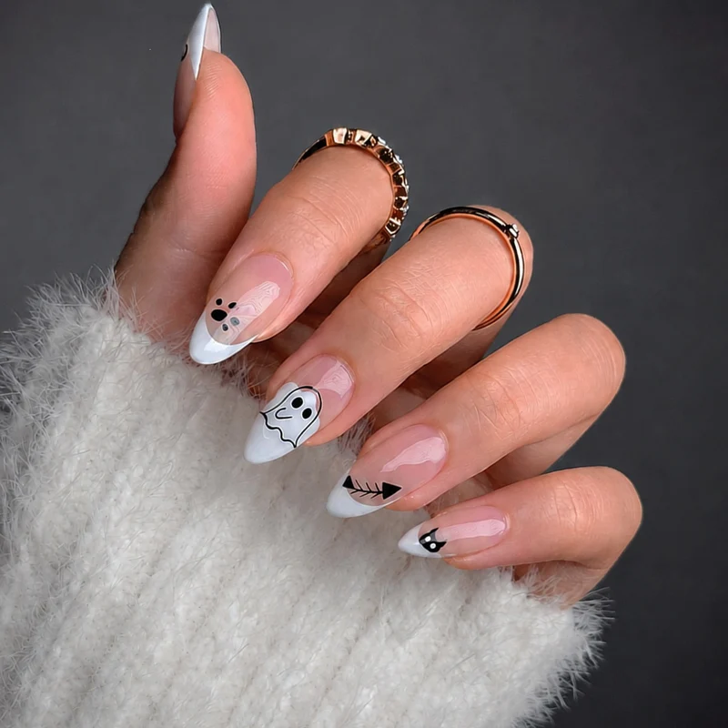 Kreatives Kunstnagelset mit Halloween-Motiven Karnz