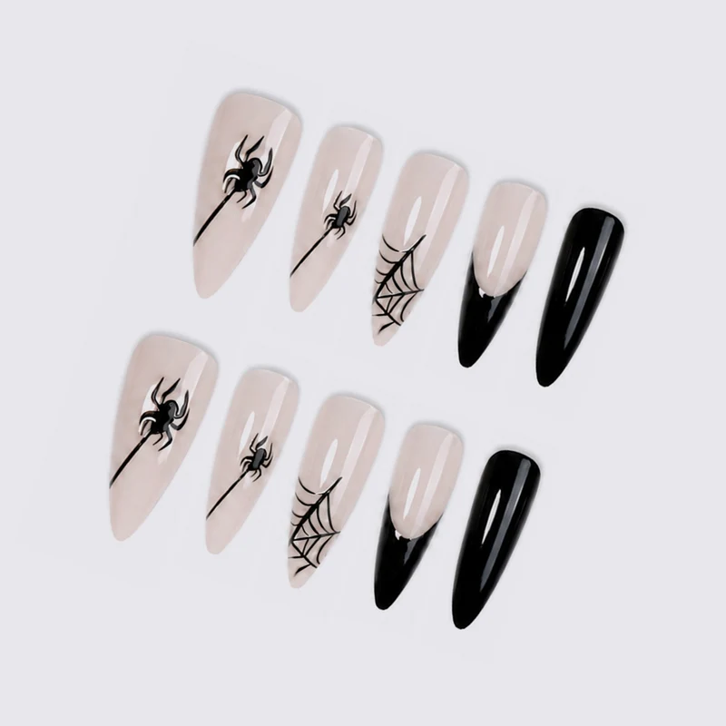 Kreatives Kunstnagelset mit Halloween-Motiv und Spinnenakzenten Karnz