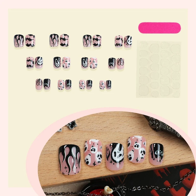 Kreatives Kunstnagelset mit Gruselmotiven Karnz