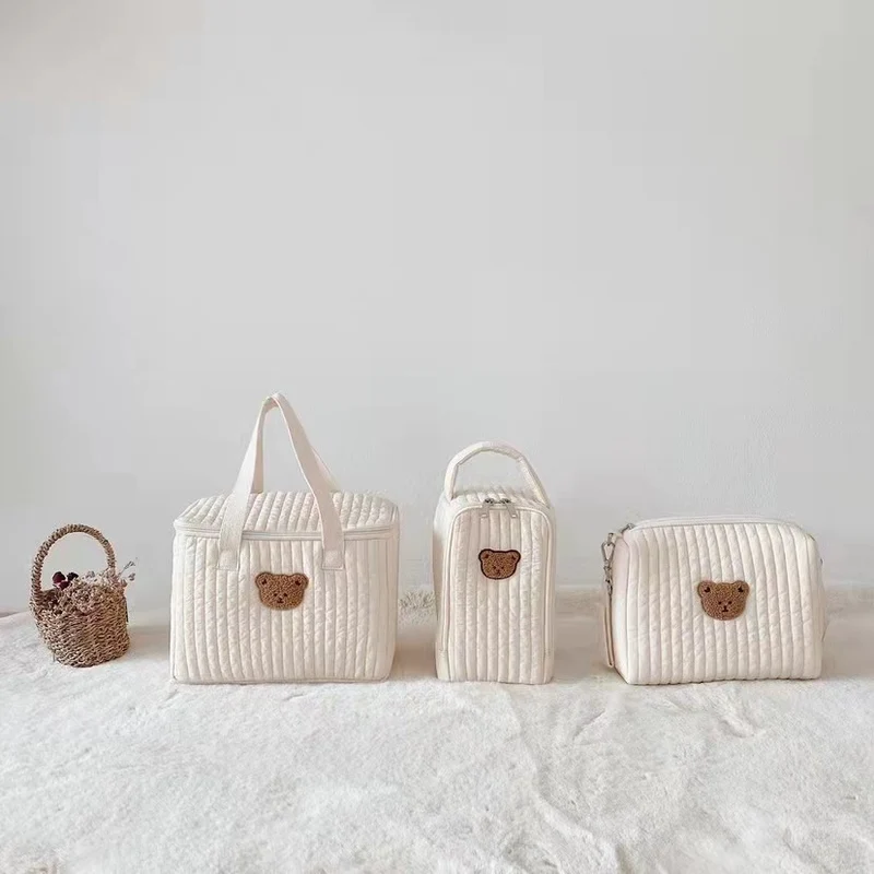 Gestepptes gepolstertes Windel-Tasche für das Kinderzimmer mit Teddy-Applikation und abnehmbarem Riemen