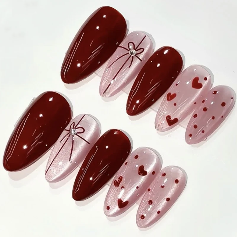Kunstnagel-Set mit romantischen Motiven Karnz