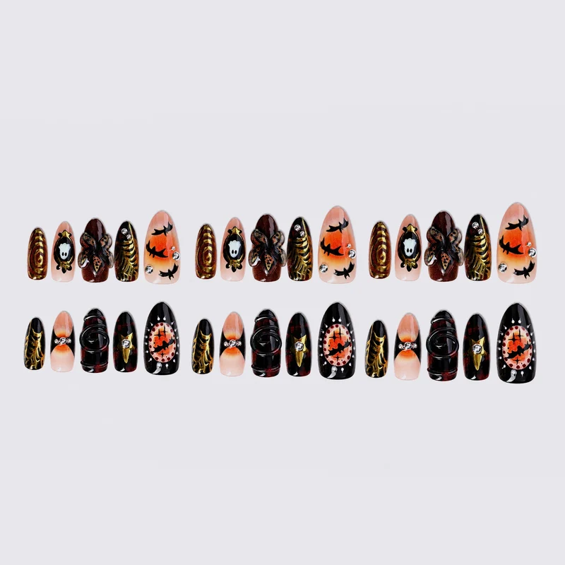 Kreatives Kunstnagelset mit gruseligen Halloween-Motiven Karnz