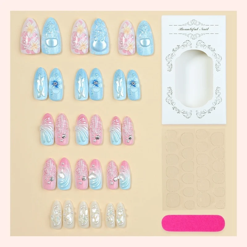 Kreatives Kunstnagelset mit Glitzer- und Einhornmotiven Karnz