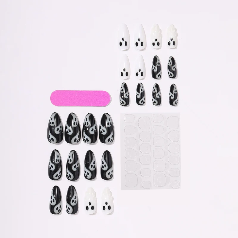 Kreatives Kunstnagelset mit Gespenstermotiven Karnz