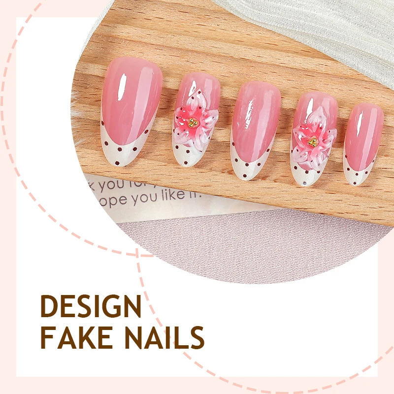 Kunstnagel-Set mit floralen Designs und Glitzerakzenten Karnz