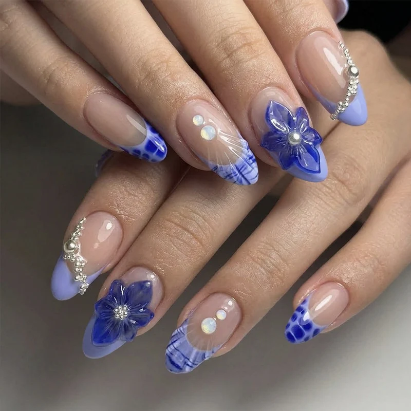 Kreatives Kunstnagelset mit eleganten Formen und Designs Karnz