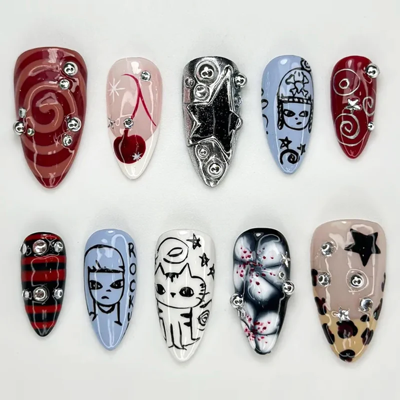 Kreatives Kunstnagelset mit einzigartigen Designs und Glitzerelementen Karnz