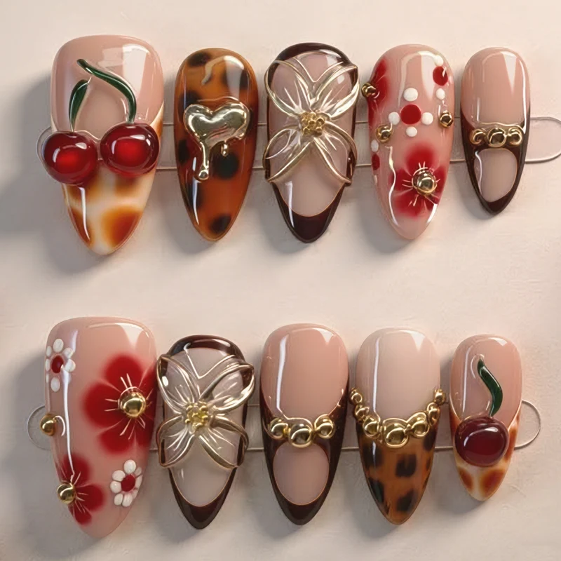 Exklusive Kunstnagel-Kollektion mit floralen Designs Karnz