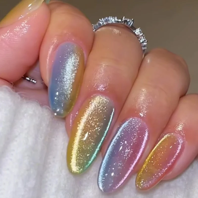 Elegantes und kreatives Kunstnagelset Karnz