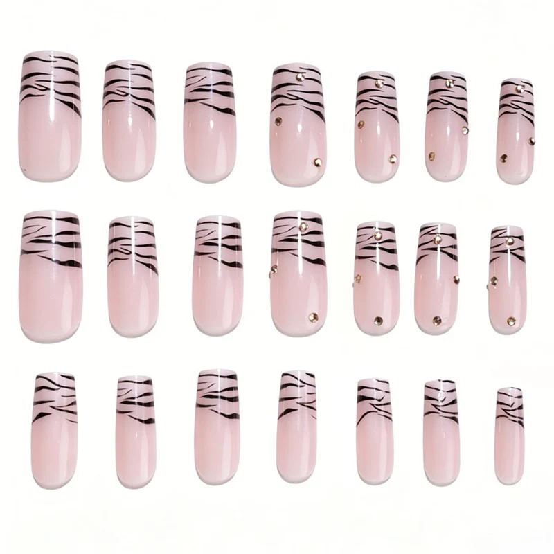 Kunstnagel-Set mit eleganten Linien und Glitzerakzenten Karnz