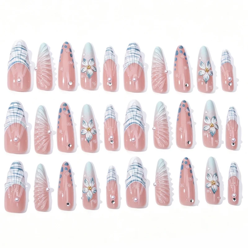 Kreatives Kunstnagelset Karnz