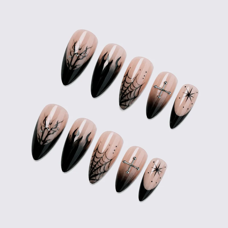 Kreatives Kunstnägel-Set mit Halloween-Motiv und filigranen Designs Karnz