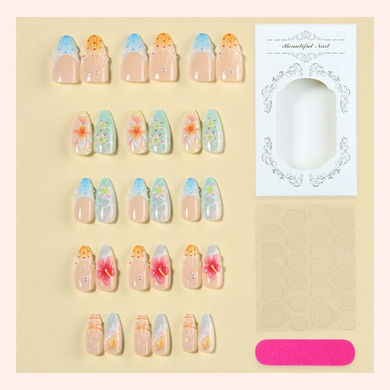 Kreatives Kunstnagel-Set mit floralem Design Karnz