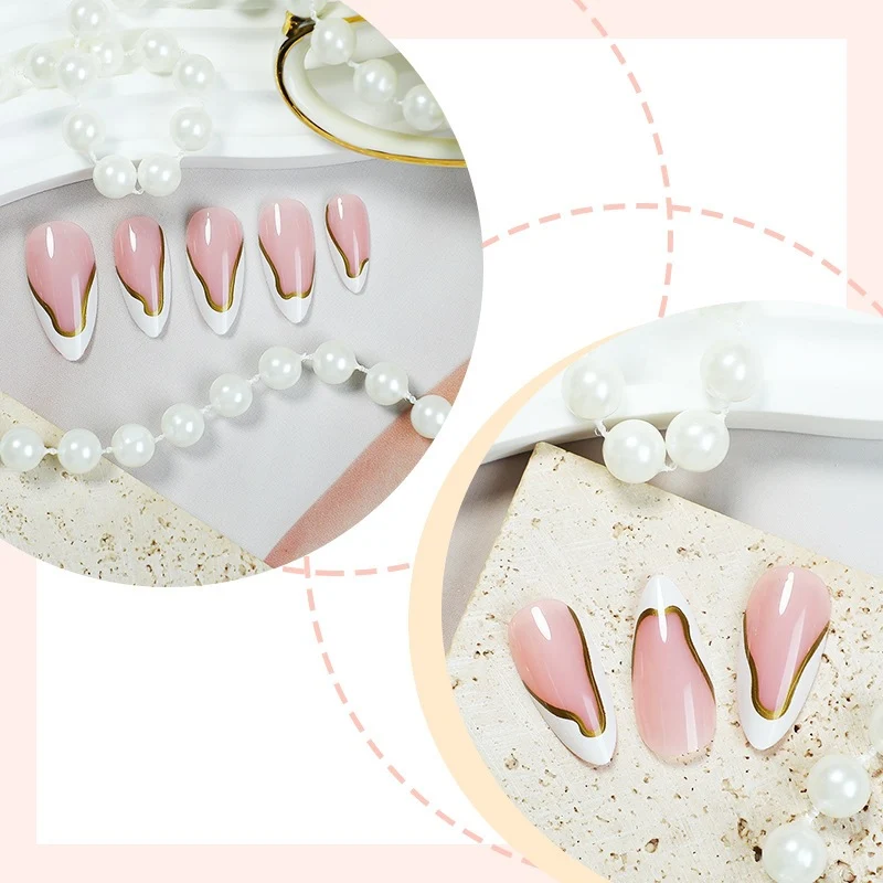 Elegantes Kunstnagelset mit Goldakzenten Karnz