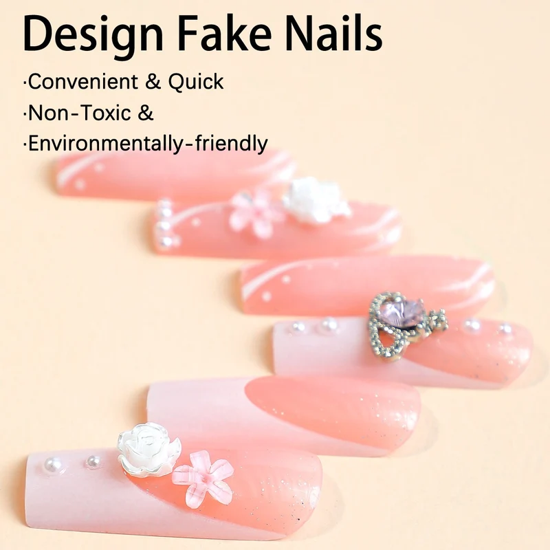 Elegantes Kunstnagelset mit Glitzer- und Blumenakzenten Karnz