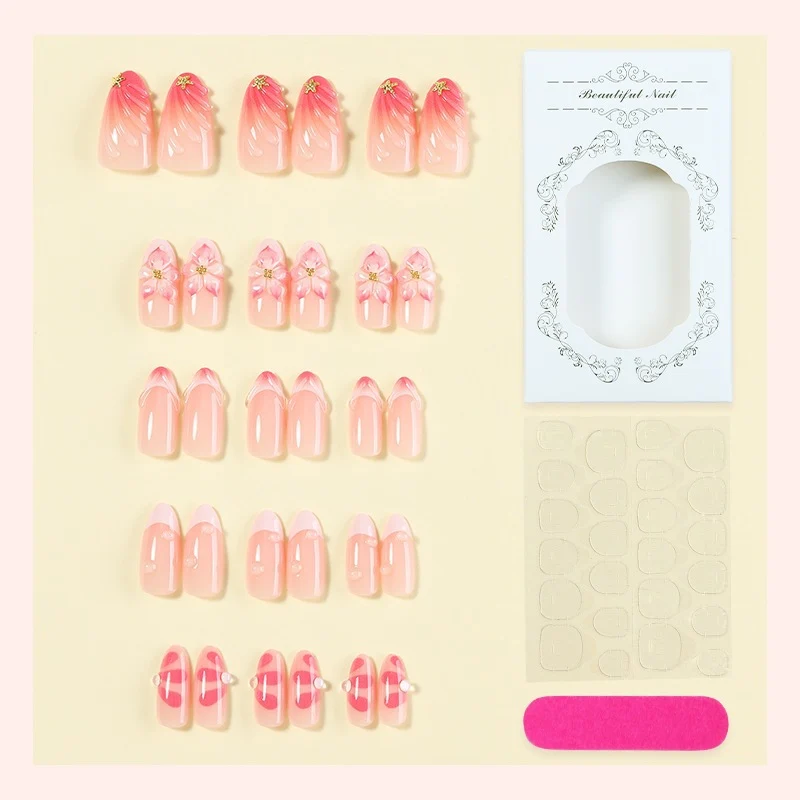 Elegantes Kunstnagelset mit floralen und Farbverlauf-Mustern Karnz