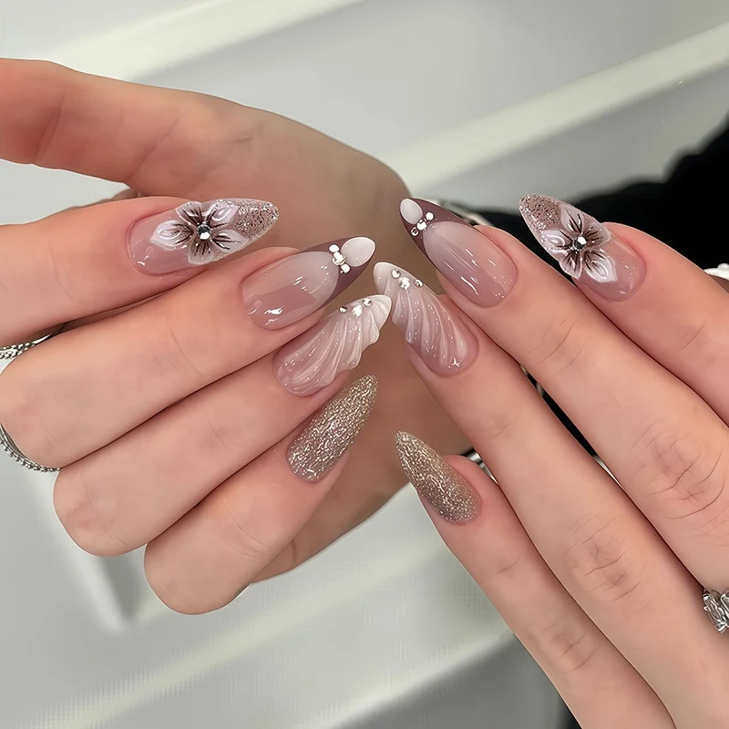 Elegante Kunstnägel Set Karnz