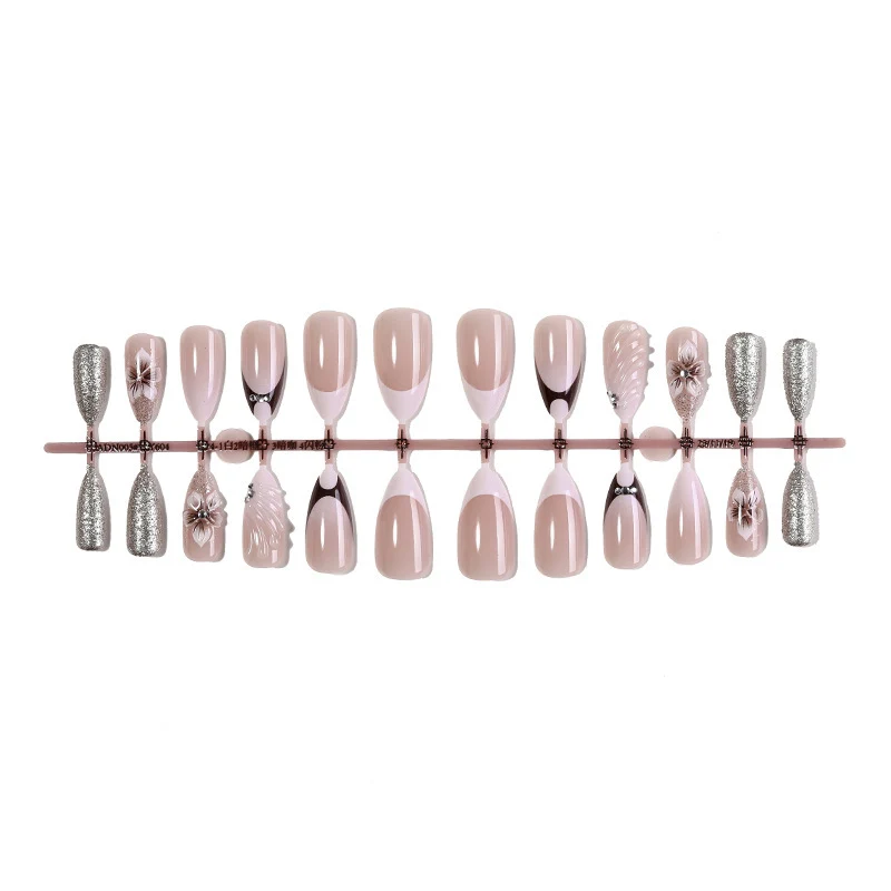 Elegante Kunstnägel Set Karnz