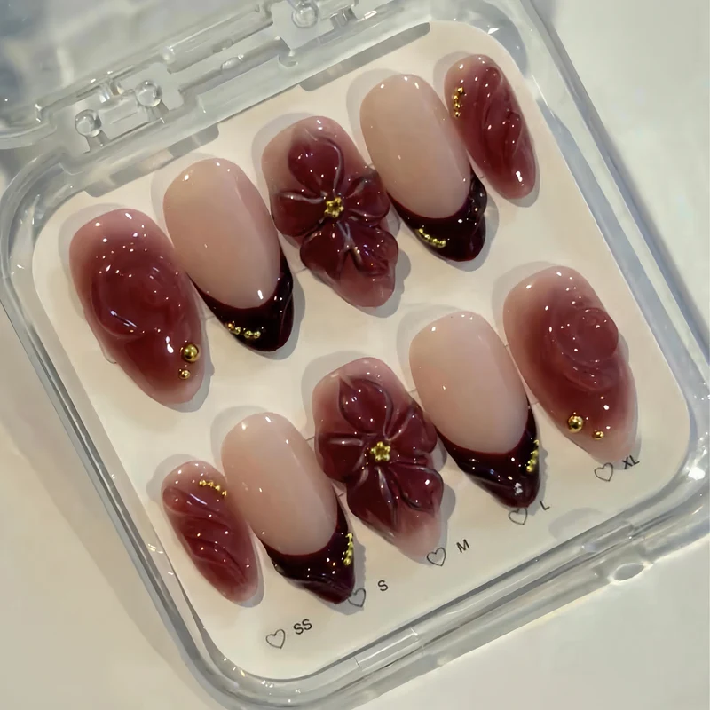 Dekoratives 3D-Florales Press-On-Nagelkunst-Set