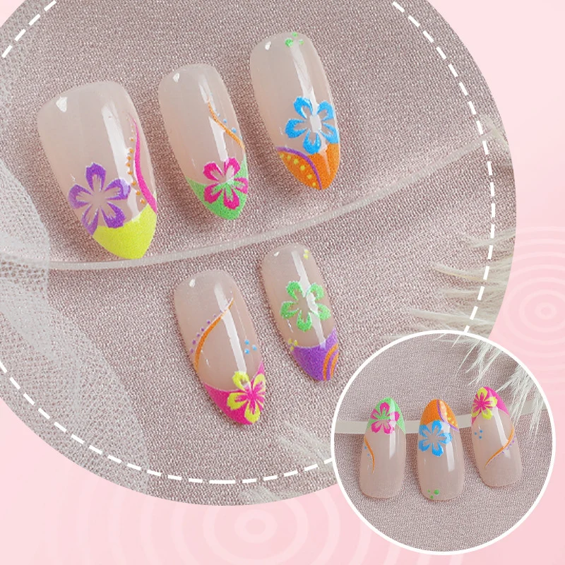 Kreatives tropisches Blumen Press-On Nagelkunst Set