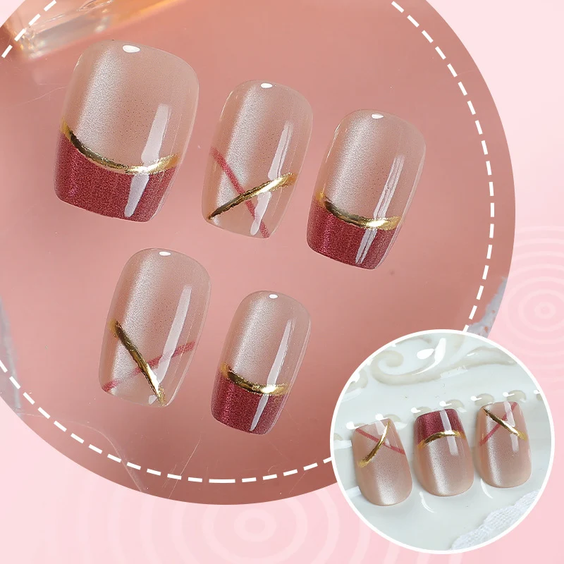 Kreatives Press-On Nagelkunst-Set mit eleganten Goldakzenten