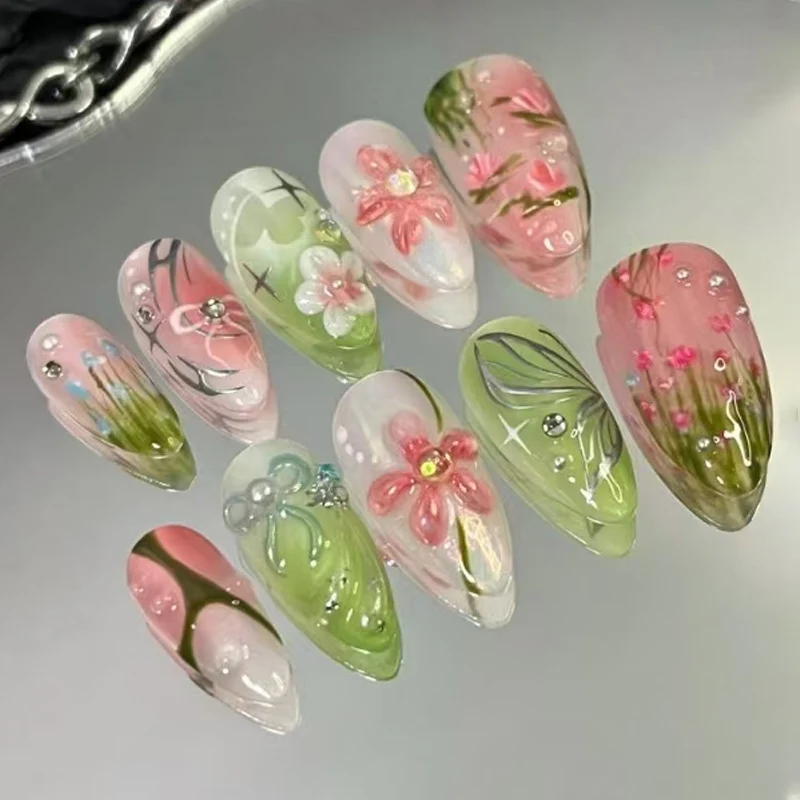 Künstlerisches Press-On Nail Art Set