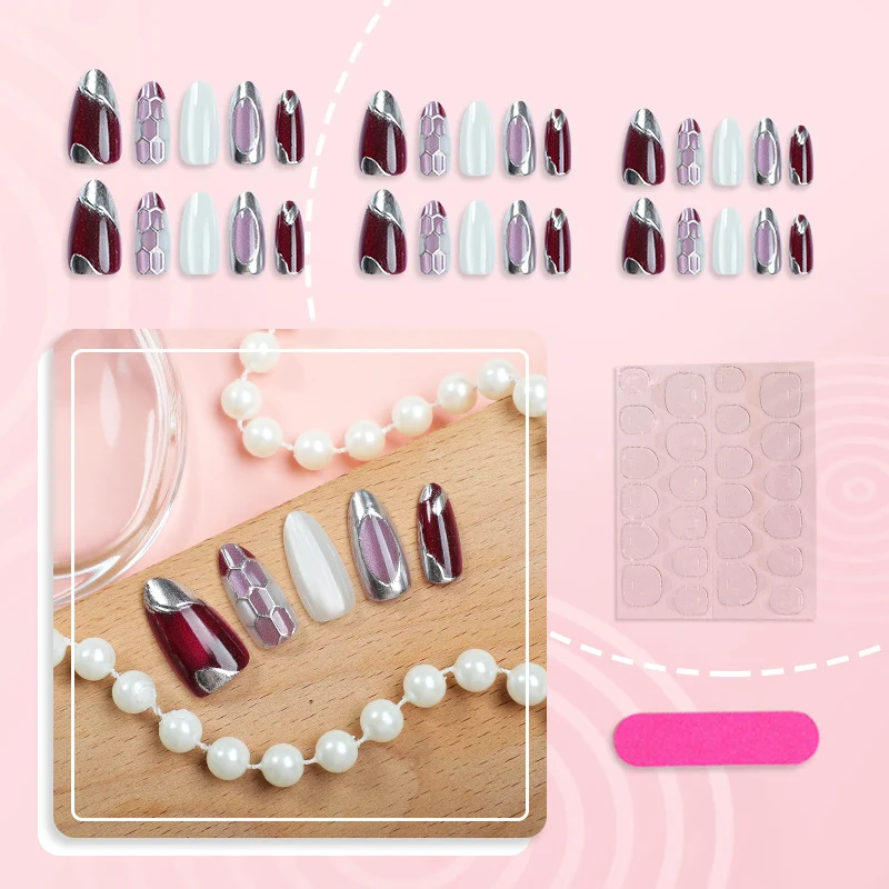 Chic Stilvoller Press-On Nagelkunst