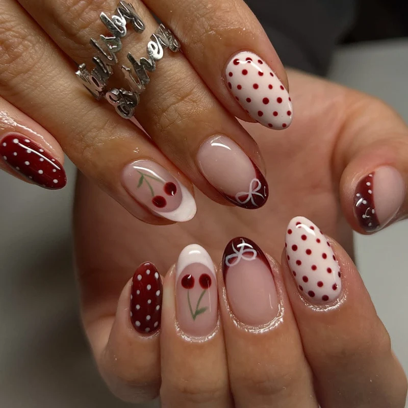 Kirschblüten-inspiriertes Press-On-Nagelkunst-Set