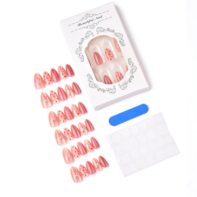 Künstlerisches Nail Art Set mit Herz- und Kirschdesigns