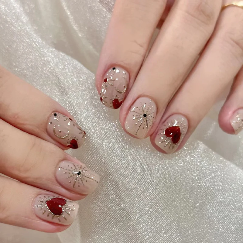 Dekoratives Herz-verzierte Press-On Nail Set