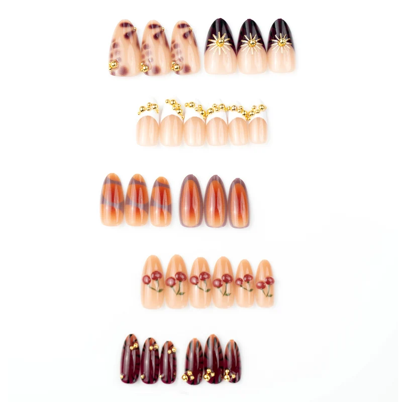 Künstlerisches Multi-Design Press-On Nail Art Set