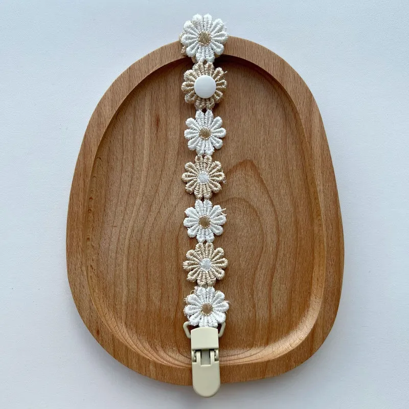Handgefertigter Blumen Spitze Schnullerhalter Lanyard mit Sicherheitsdruckknopfclip