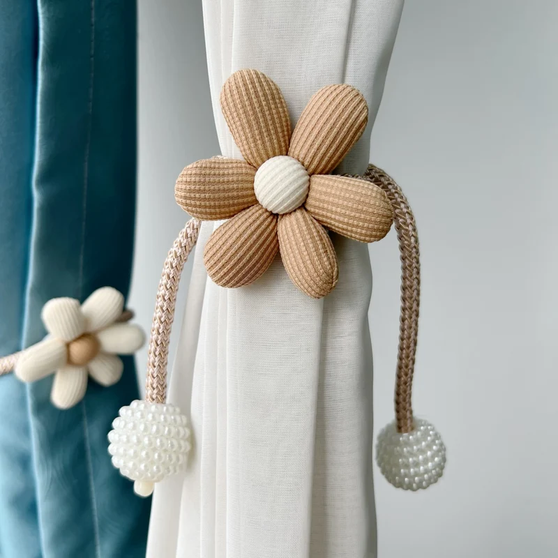 Dekorative Stoffblumen-Vorhanghalter mit geflochtenem Seil und Perlen-Pom-Pom-Gewichten