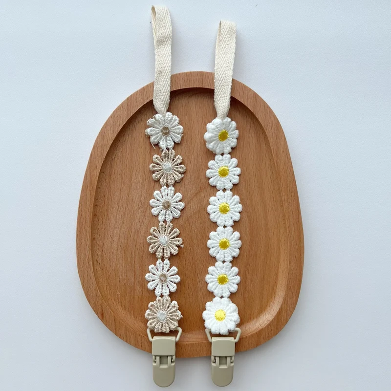 Crochet Daisy Schnullerclip mit Baumwollband