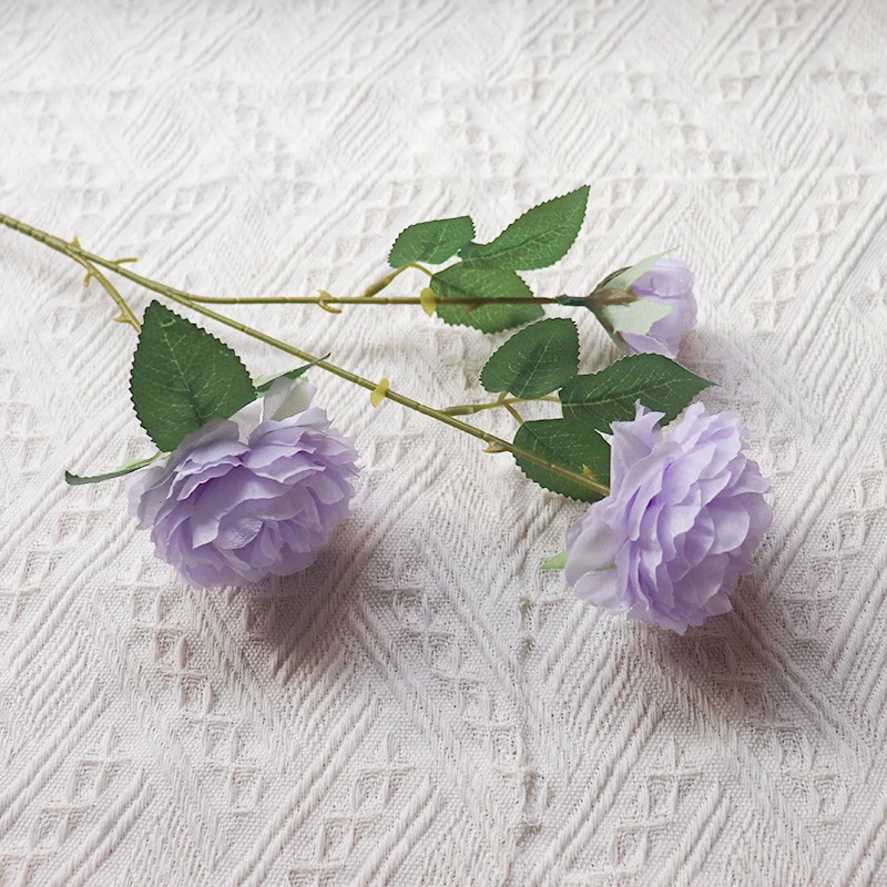 Elegante künstliche Rosenstängel