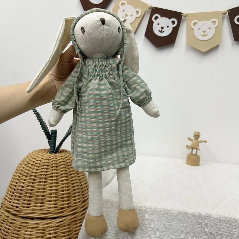 Leinen-Punkte-Pyjama Komfort-Hase Puppe mit langen schlaffen Ohren