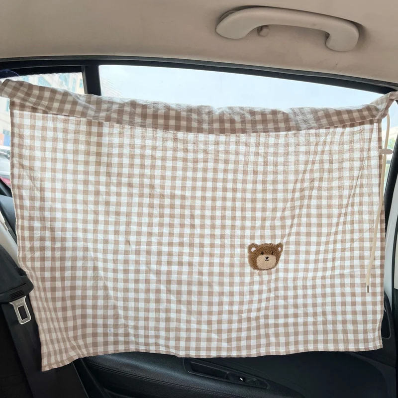 Autofenster-Verdunkelungsvorhang mit Saugnäpfen und Karo-Baumwollpaneel