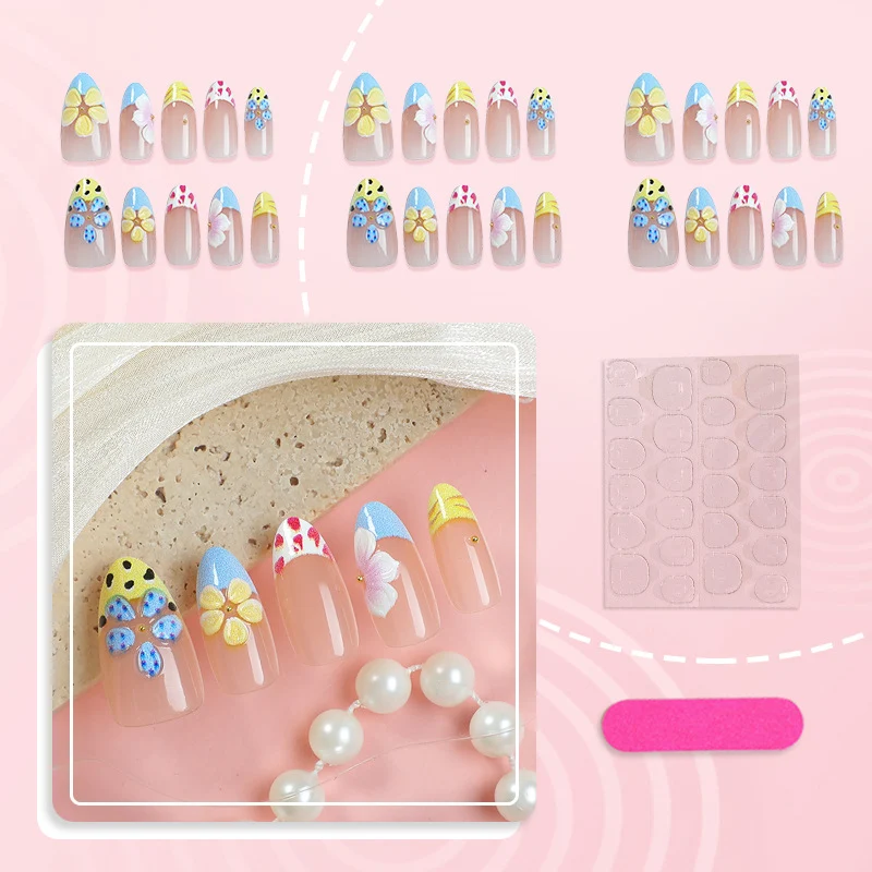 Künstlerisches florales und gemustertes Press-On-Nagel-Set