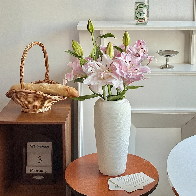 Texturierte zeitgenössische dekorative Vase
