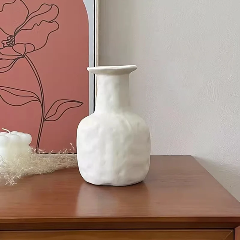 Abstrakte zeitgenössische Keramikvase