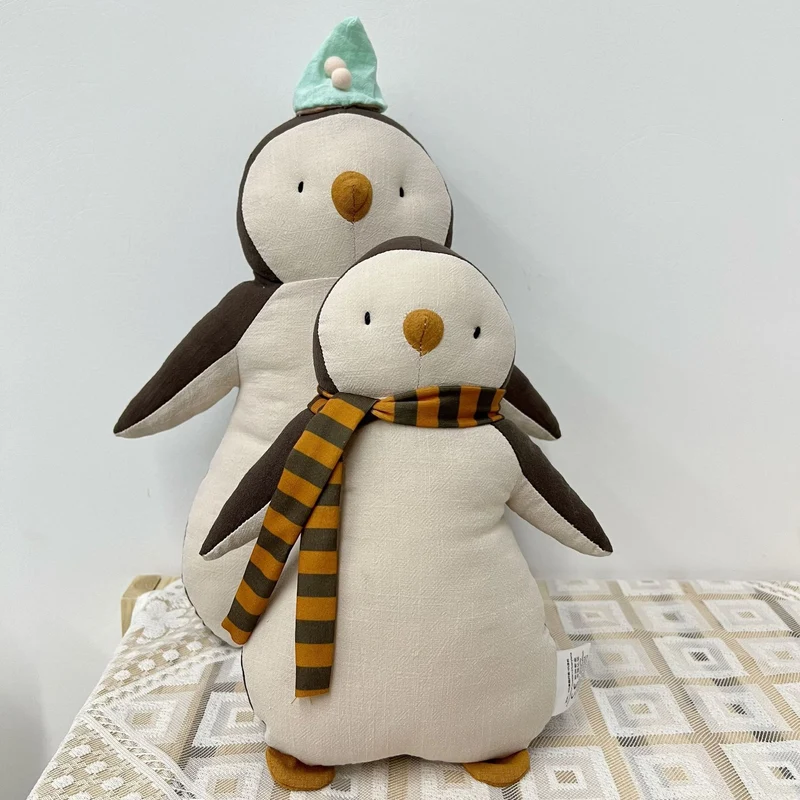 Handgefertigter Organic Cotton Langbein Bunny Plüsch mit besticktem Overall