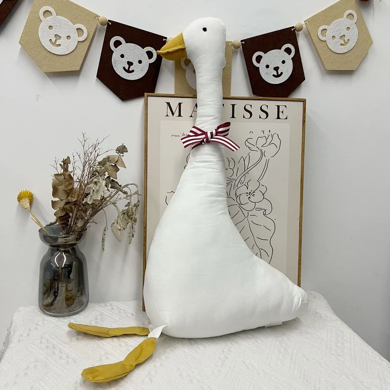Handgefertigter Organic Cotton Langbein Bunny Plüsch mit besticktem Overall