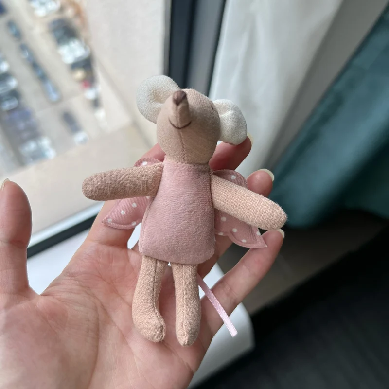 Handgemachte Leinen Lange-Glied-Bunny-Puppe mit gesticktem Karotten-Overalls
