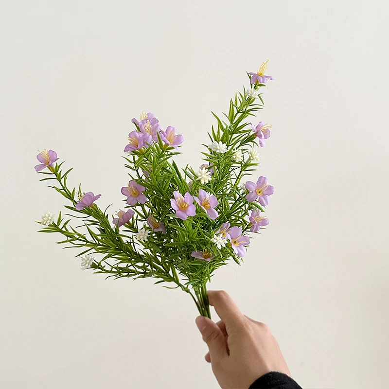 Realistischer Blumenstrauß