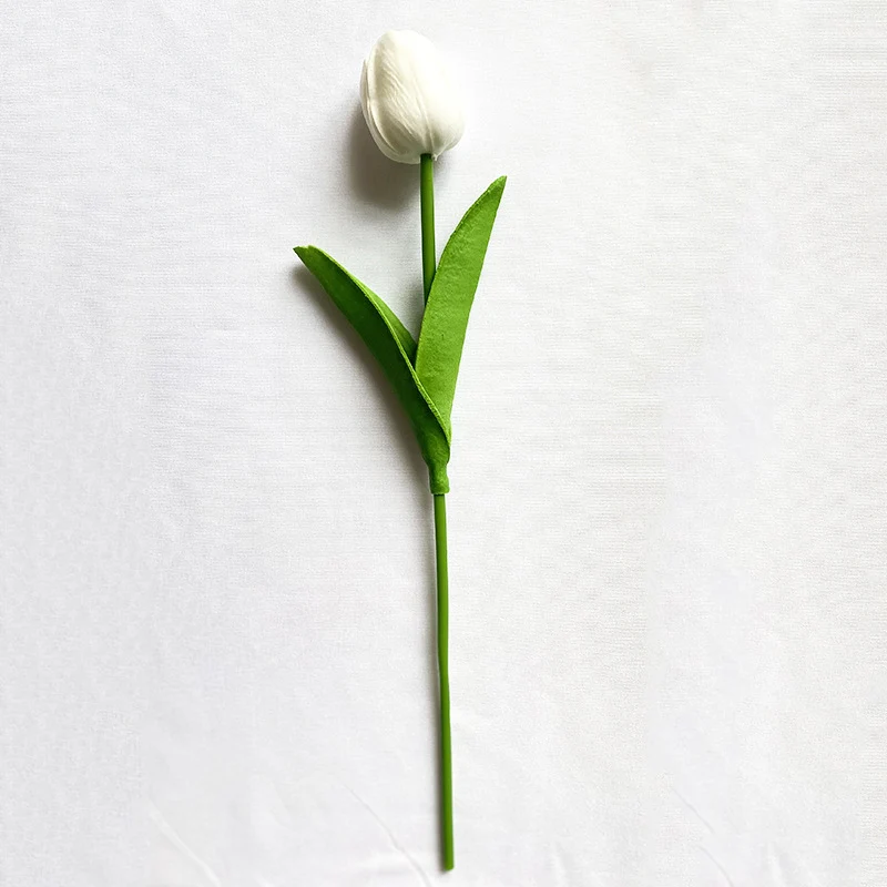 Realistischer Falscher Tulpenstängel