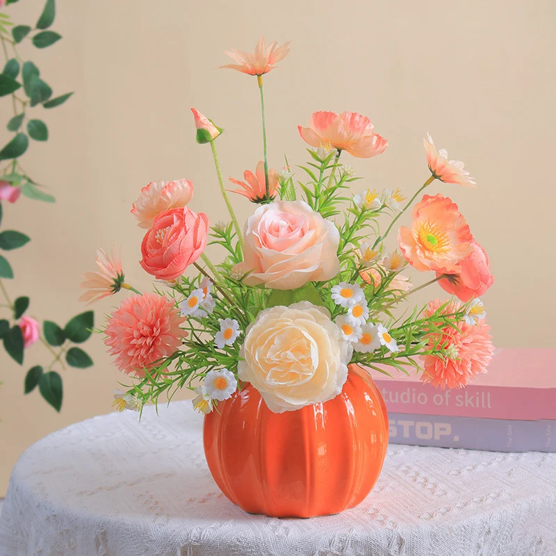 Dekorative Blumenanordnung für die Wohnkultur
