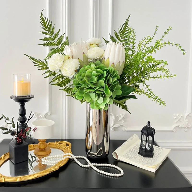 Dekorative Blumenarrangement für die Innenanzeige